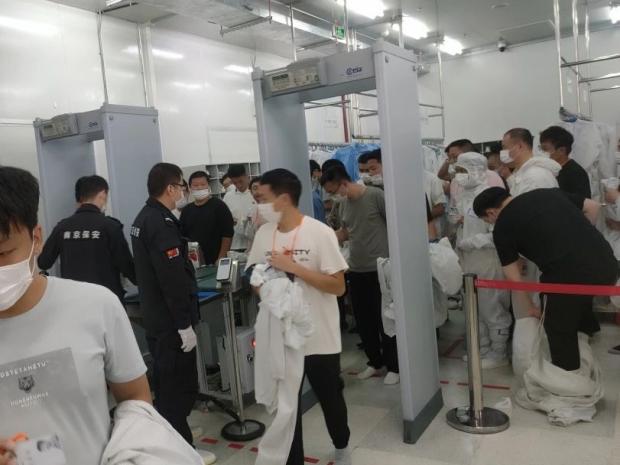 C:/Users/Administrator/Desktop/月滿(mǎn)中秋，南京市保安服務(wù)有限公司祝您中秋節(jié)快樂(lè)！/3.jpg3